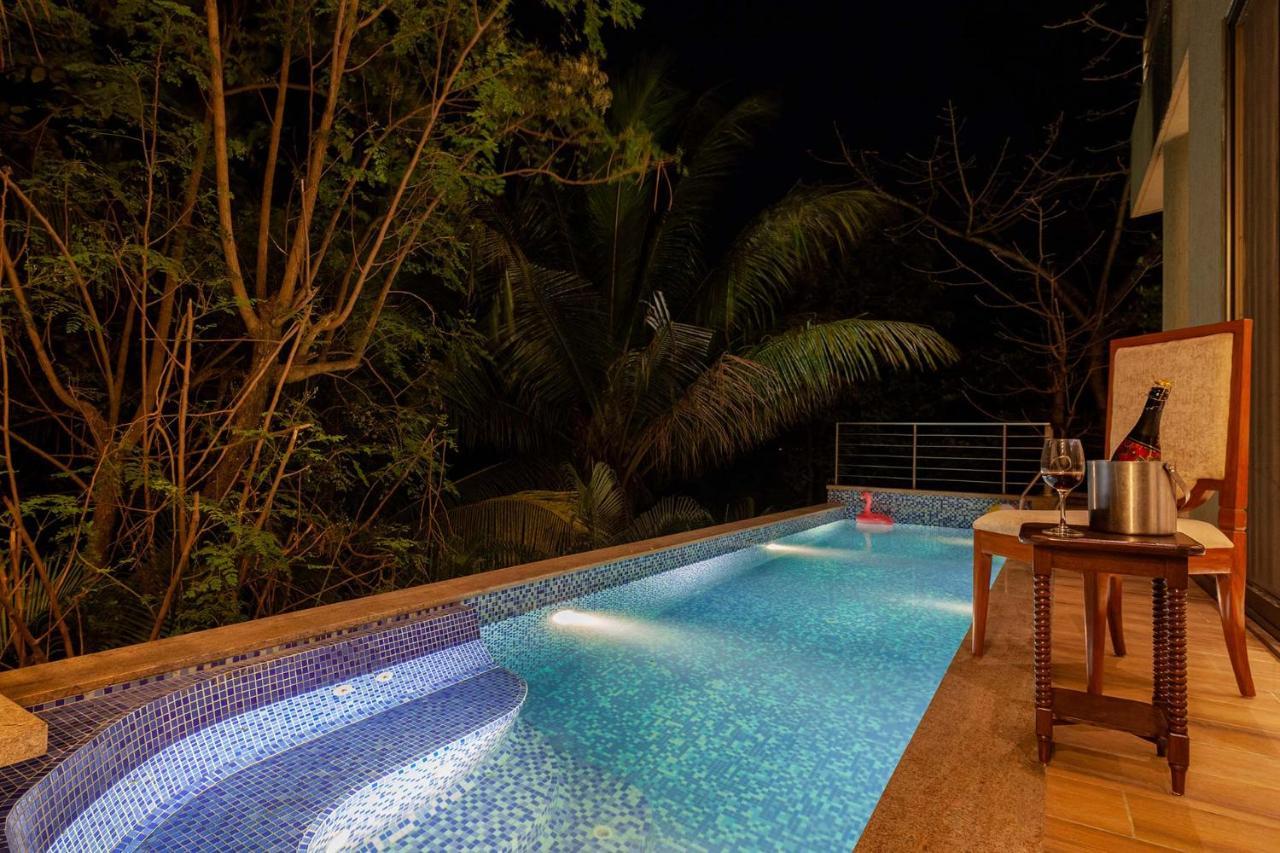 The Blue Horizon By Stayvista - Featuring A Beach-View Villa With A Swimming Pool, Indoor Games, And A Relaxing Balcony Алибаг Экстерьер фото